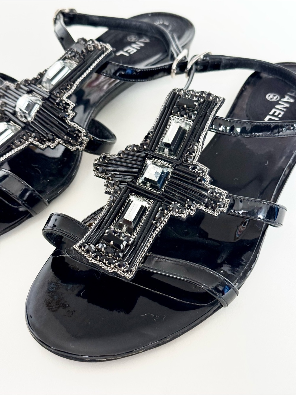 CHANEL Black Patent Leather Beaded and Jeweled Slingback Sandals - Size 36 - Picture 4 of 10